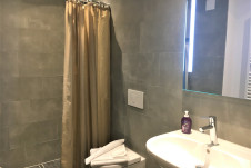 SChönegg_Badezimmer_1.jpg